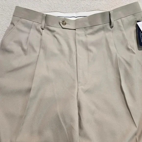 PGA Tour Khaki Golf Pants Men's 38x30 NWT Pleated Cuffed - Picture 2 of 16